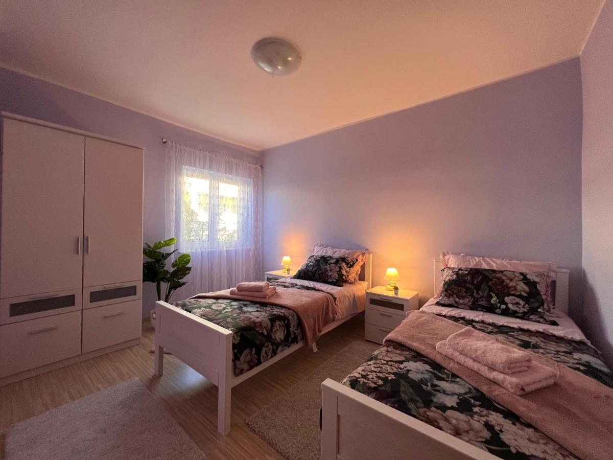 Apartman Breza 시베니크 외부 사진