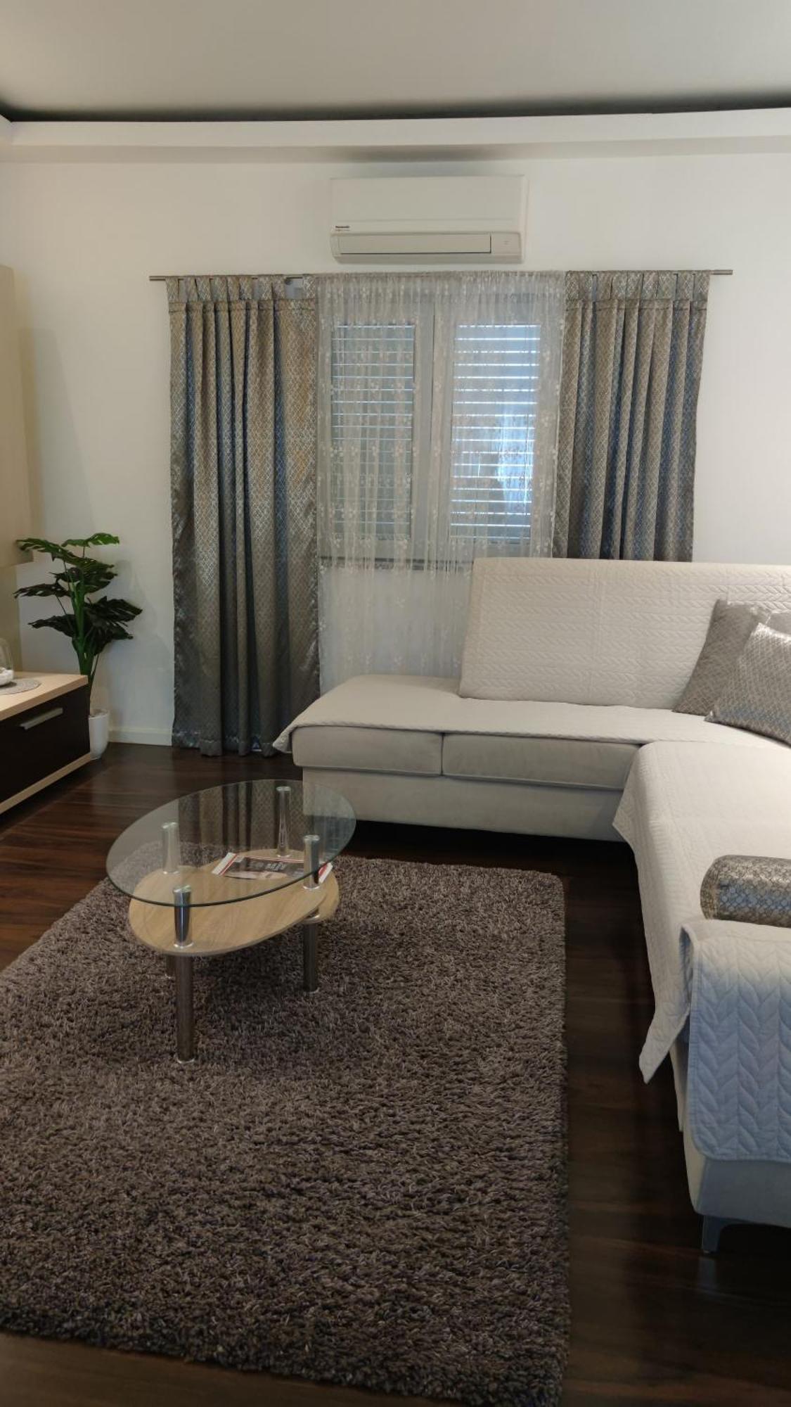 Apartman Breza 시베니크 외부 사진